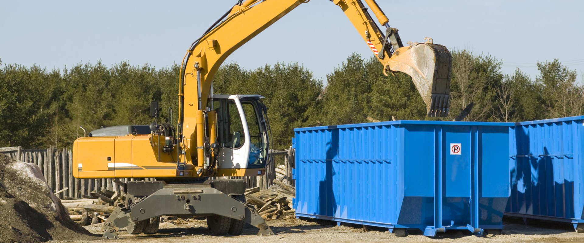 The Benefits Of Renting A Large Dumpster In Duncanville When Fixing Up A Property For Resale